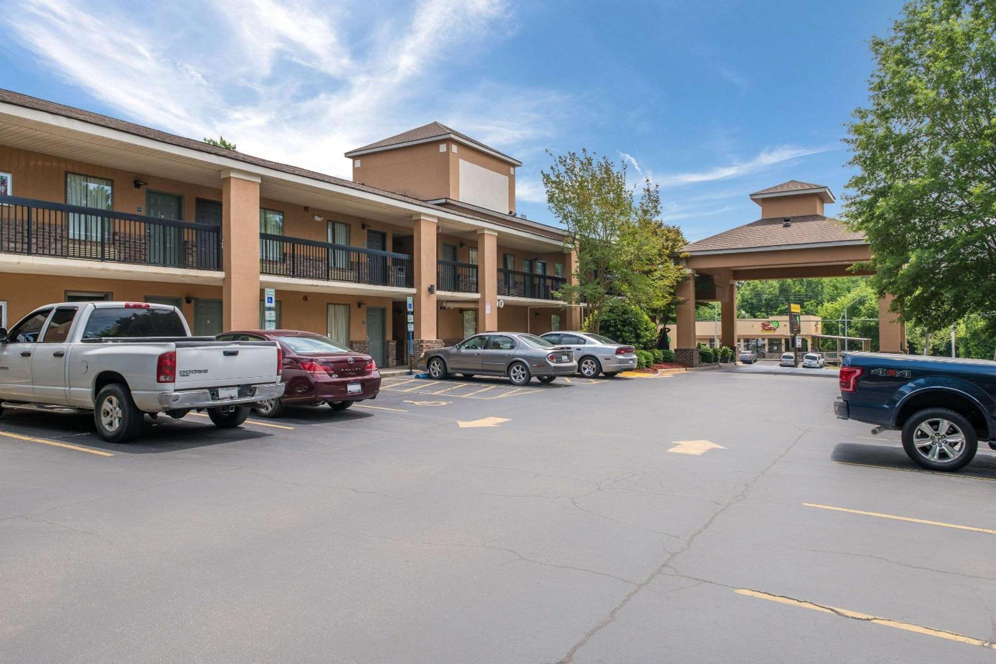 Quality Inn & Suites Rockingham megyeRockingham megye  Kültér fotó