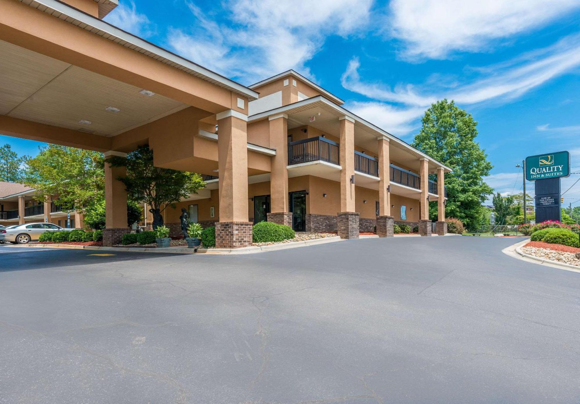 Quality Inn & Suites Rockingham megyeRockingham megye  Kültér fotó
