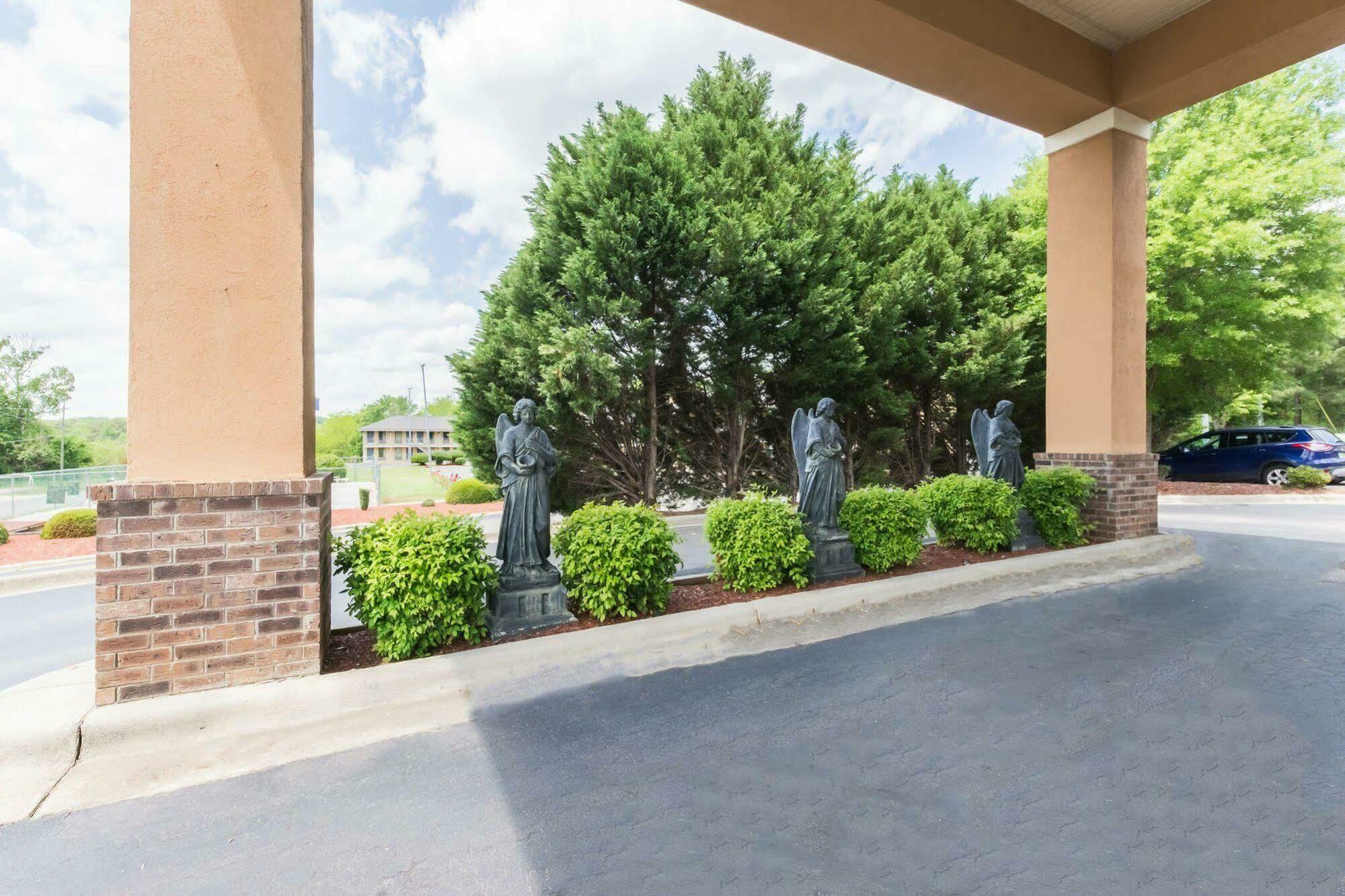 Quality Inn & Suites Rockingham megyeRockingham megye  Kültér fotó