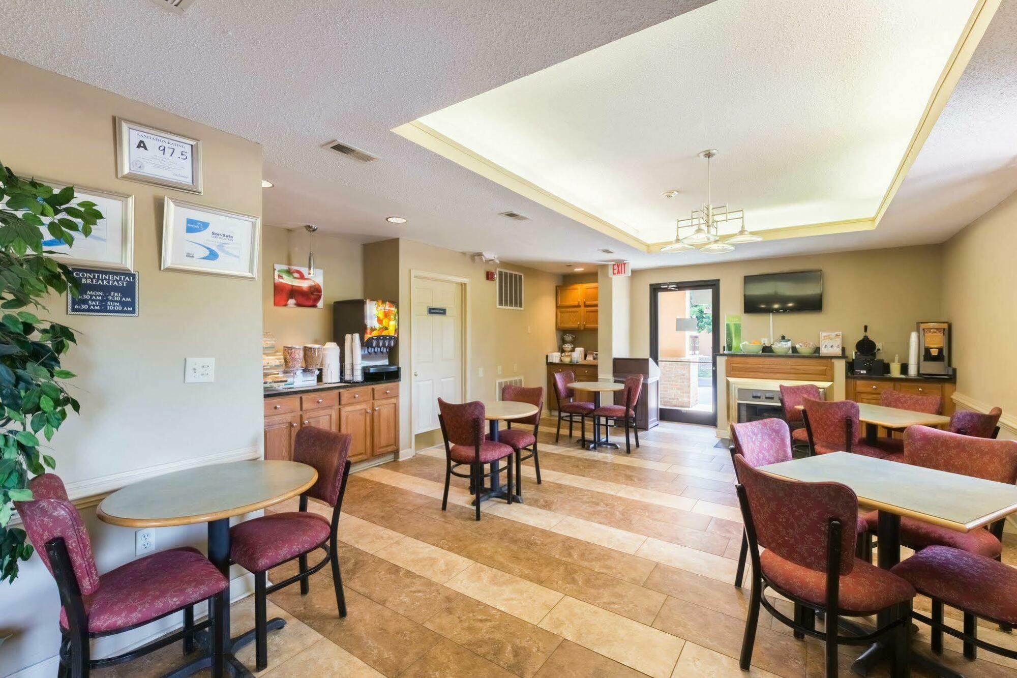 Quality Inn & Suites Rockingham megyeRockingham megye  Kültér fotó