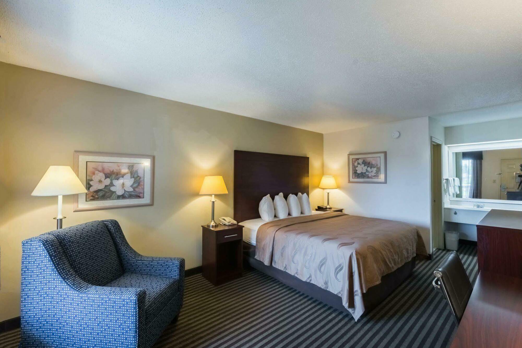 Quality Inn & Suites Rockingham megyeRockingham megye  Kültér fotó