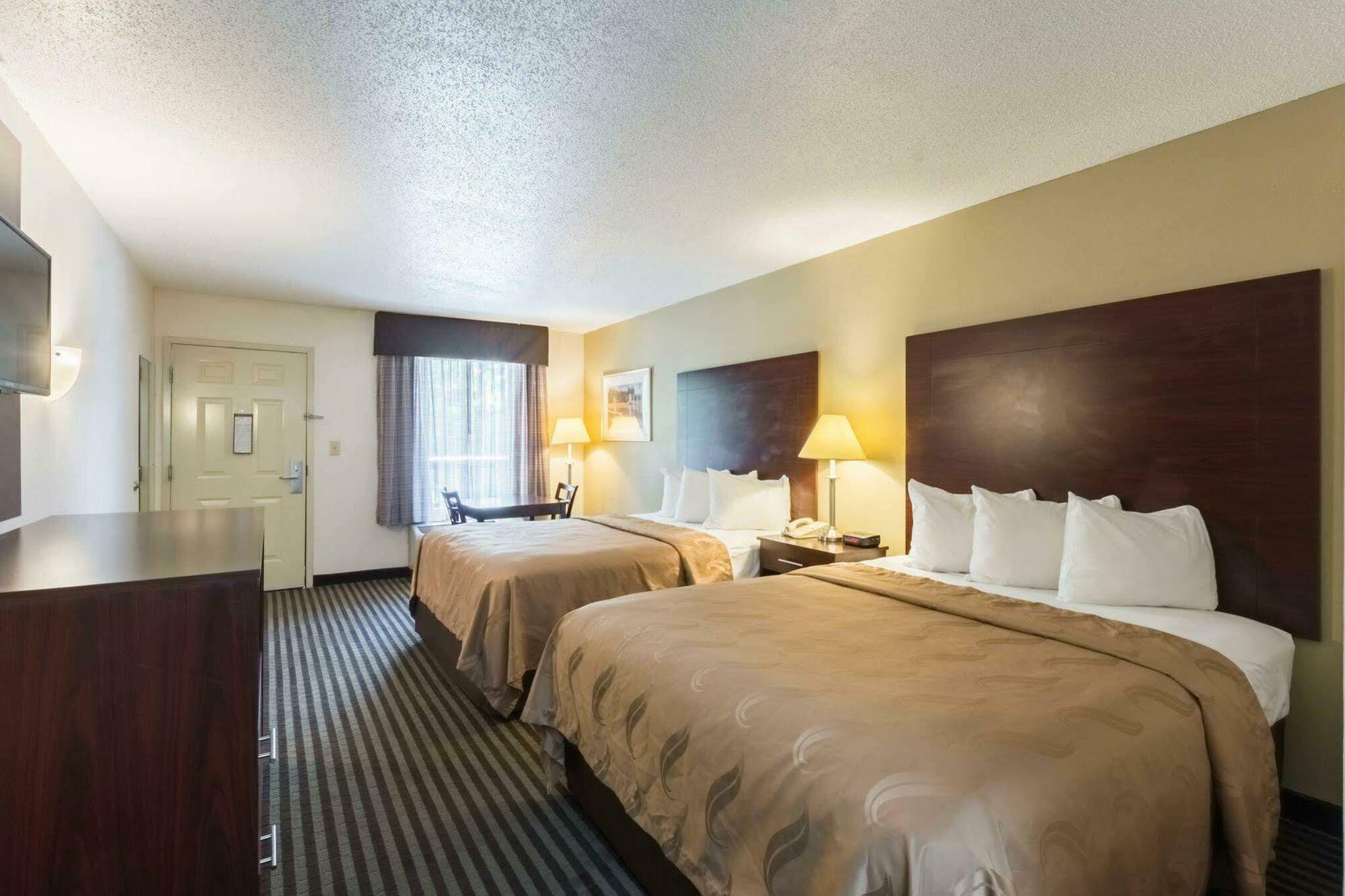 Quality Inn & Suites Rockingham megyeRockingham megye  Kültér fotó