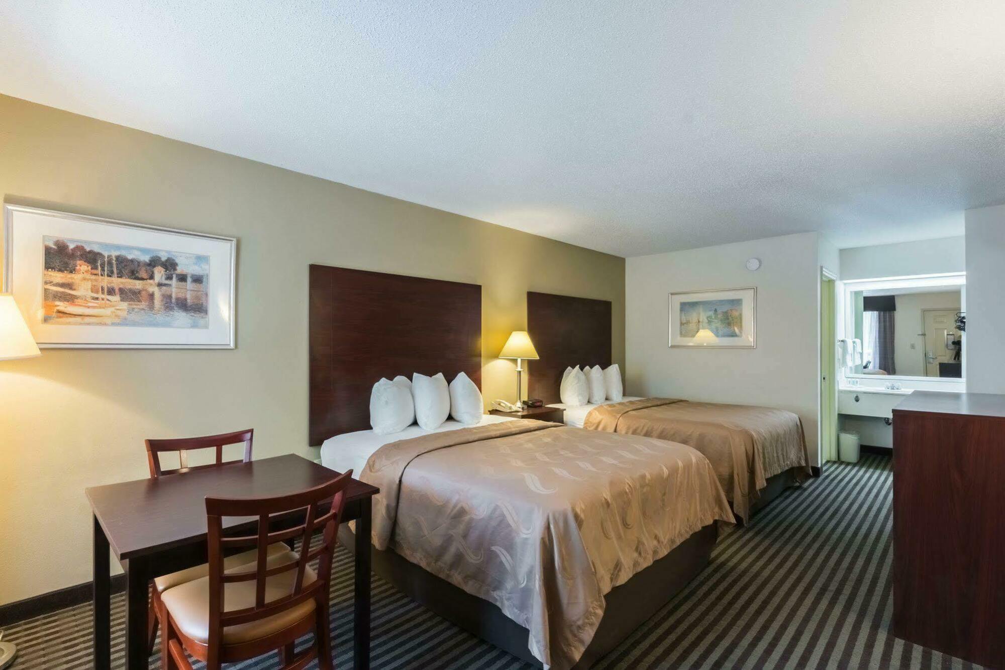 Quality Inn & Suites Rockingham megyeRockingham megye  Kültér fotó